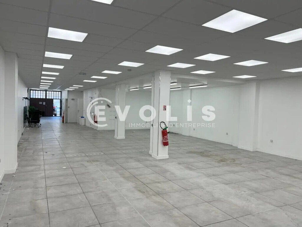 Location Local d'activités 499 m² - Photo 1