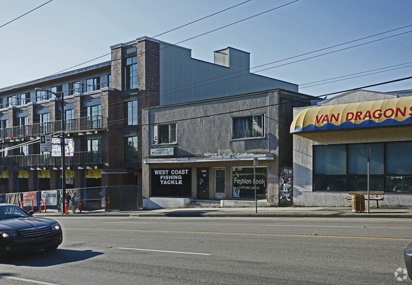 2143 Hastings St E, Vancouver, BC for lease - Primary Photo - Image 1 of 4