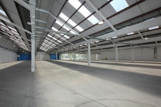 Unit 1000 Fareham Rd, Gosport for lease Interior Photo- Image 1 of 3