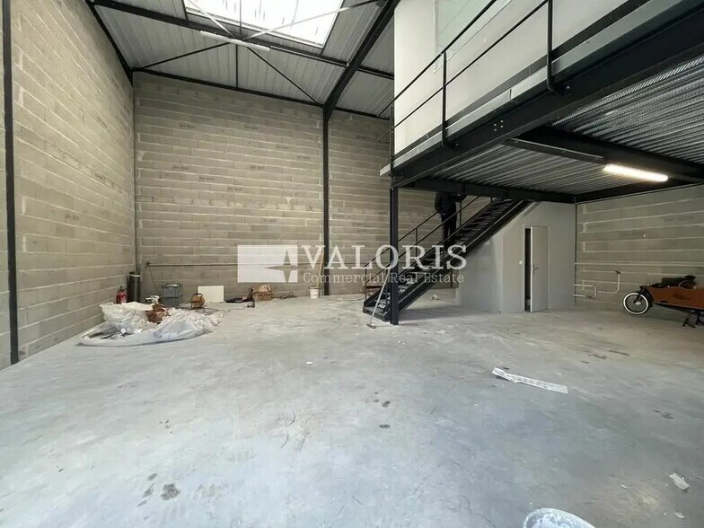 662 Rue Des Jonchères, Genay for lease - Building Photo - Image 3 of 5