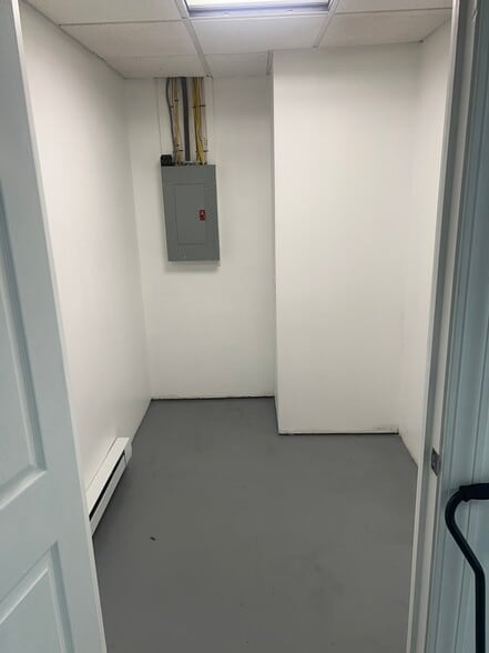 1175-1195 N Main St, Randolph, MA for lease - Interior Photo - Image 2 of 5