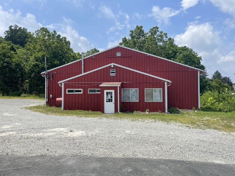 28 Fairwood Dr, Irwin, PA for lease - Building Photo - Image 2 of 19