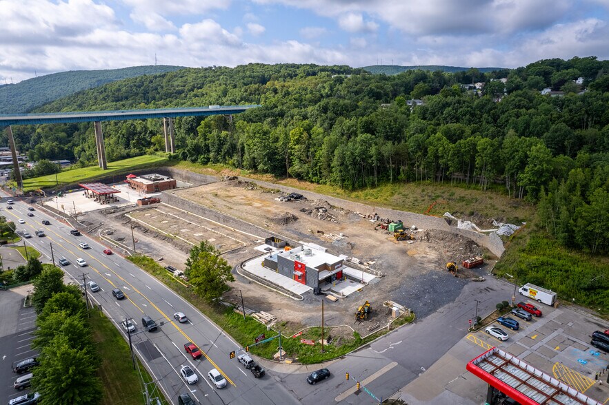 1101 Northern Blvd, Clarks Summit, PA for lease - Building Photo - Image 1 of 2