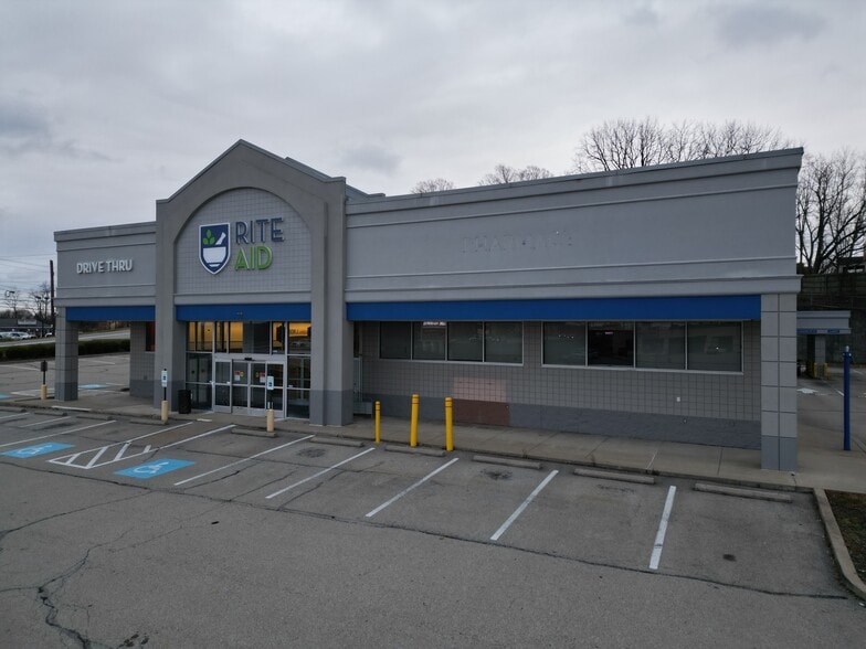 10 Clay Pike, Irwin, PA for lease - Primary Photo - Image 1 of 4