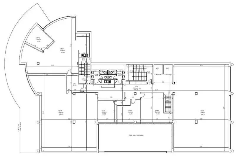 39 Rue Du Gouverneur Général Eboué, Issy-les-Moulineaux for lease Floor Plan- Image 1 of 3