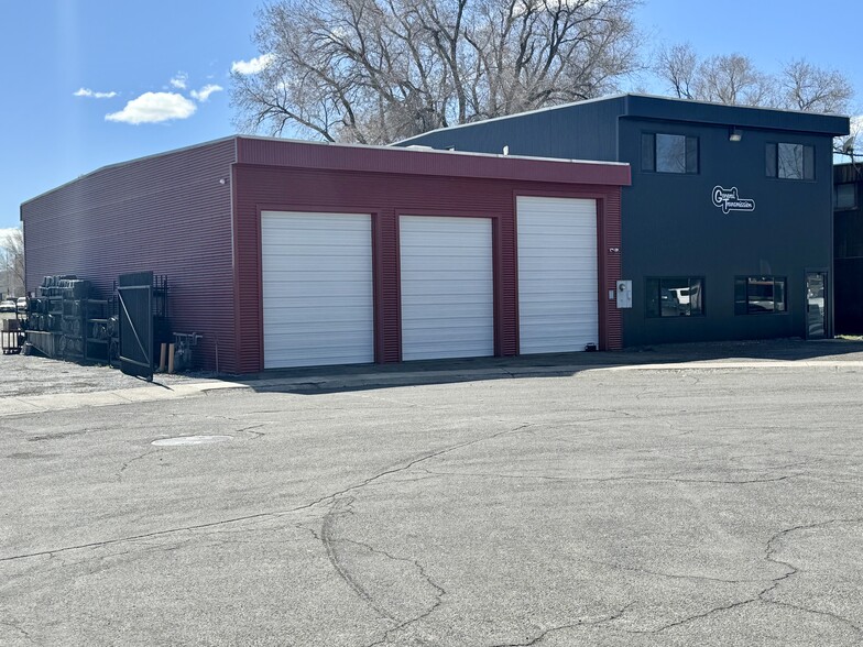 890 Gentry Way, Reno, NV for sale - Building Photo - Image 1 of 21