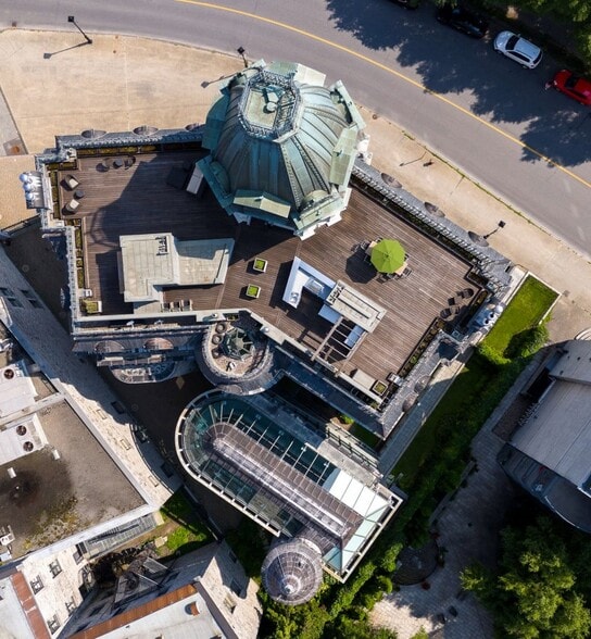 357 Rue De La Commune O, Montréal, QC for sale - Building Photo - Image 2 of 4