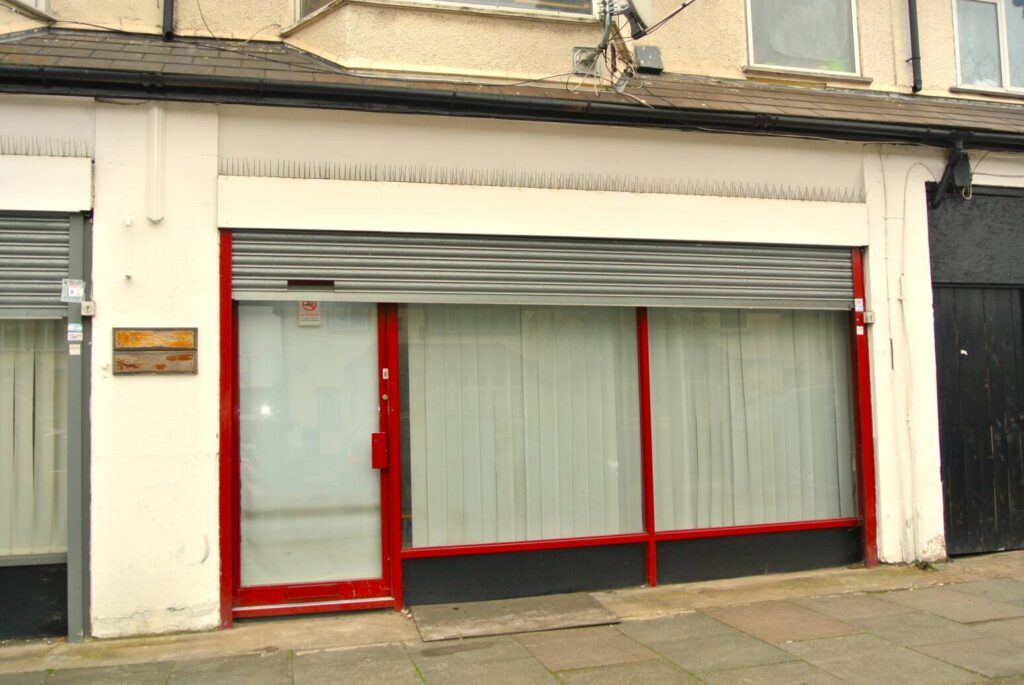 12 Village Way, London for sale Primary Photo- Image 1 of 1