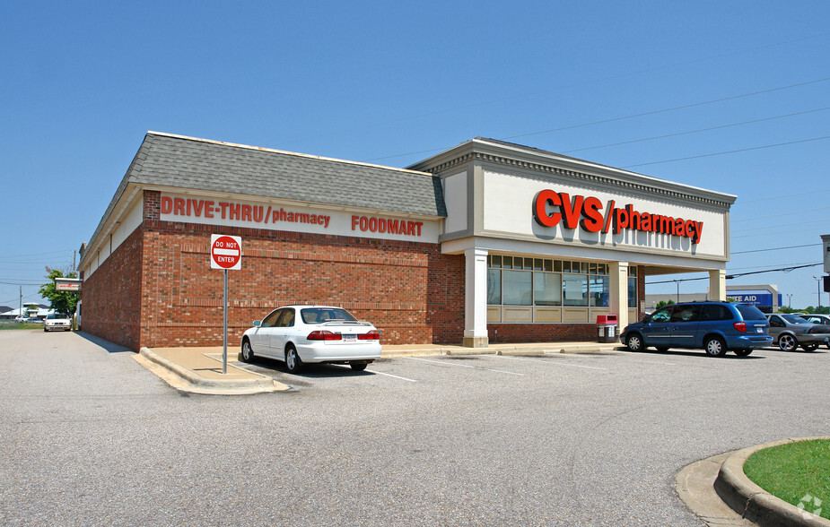 6990 Atlanta Hwy, Montgomery, AL for lease - Primary Photo - Image 1 of 2