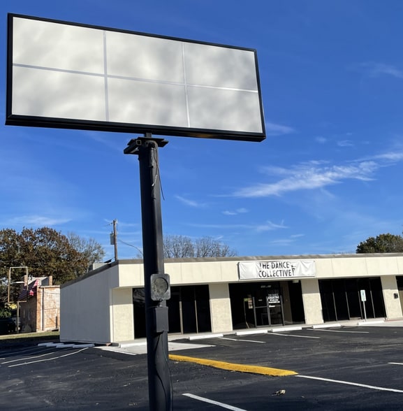 1600 W Louisiana St, McKinney, TX for sale - Building Photo - Image 2 of 3