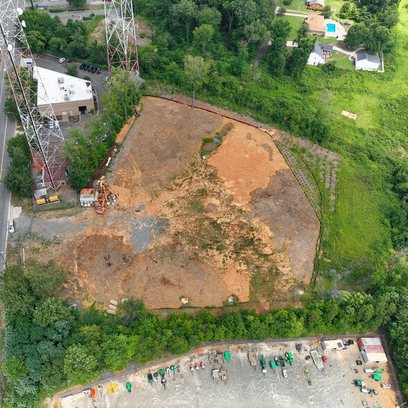 4750 N Reagan Dr, Charlotte, NC for sale - Building Photo - Image 3 of 4