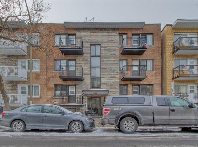 6930 Av Wiseman, Montréal, QC for sale Primary Photo- Image 1 of 1