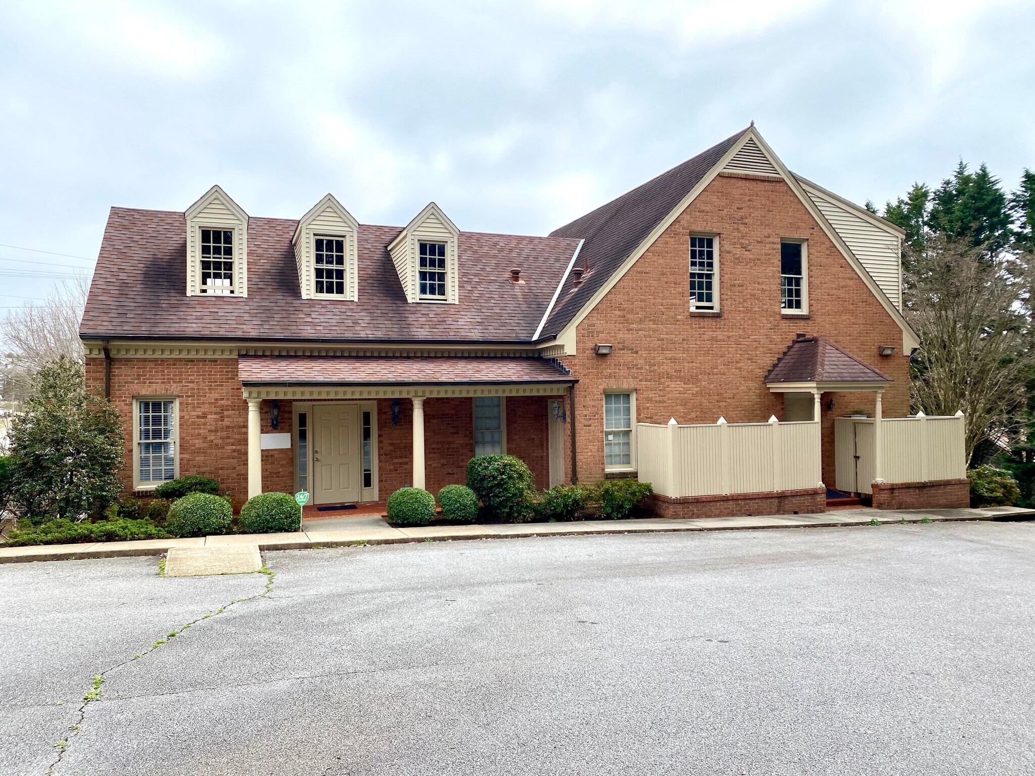 156 E Market St, Martinsville, VA 24112 156 E Market Street