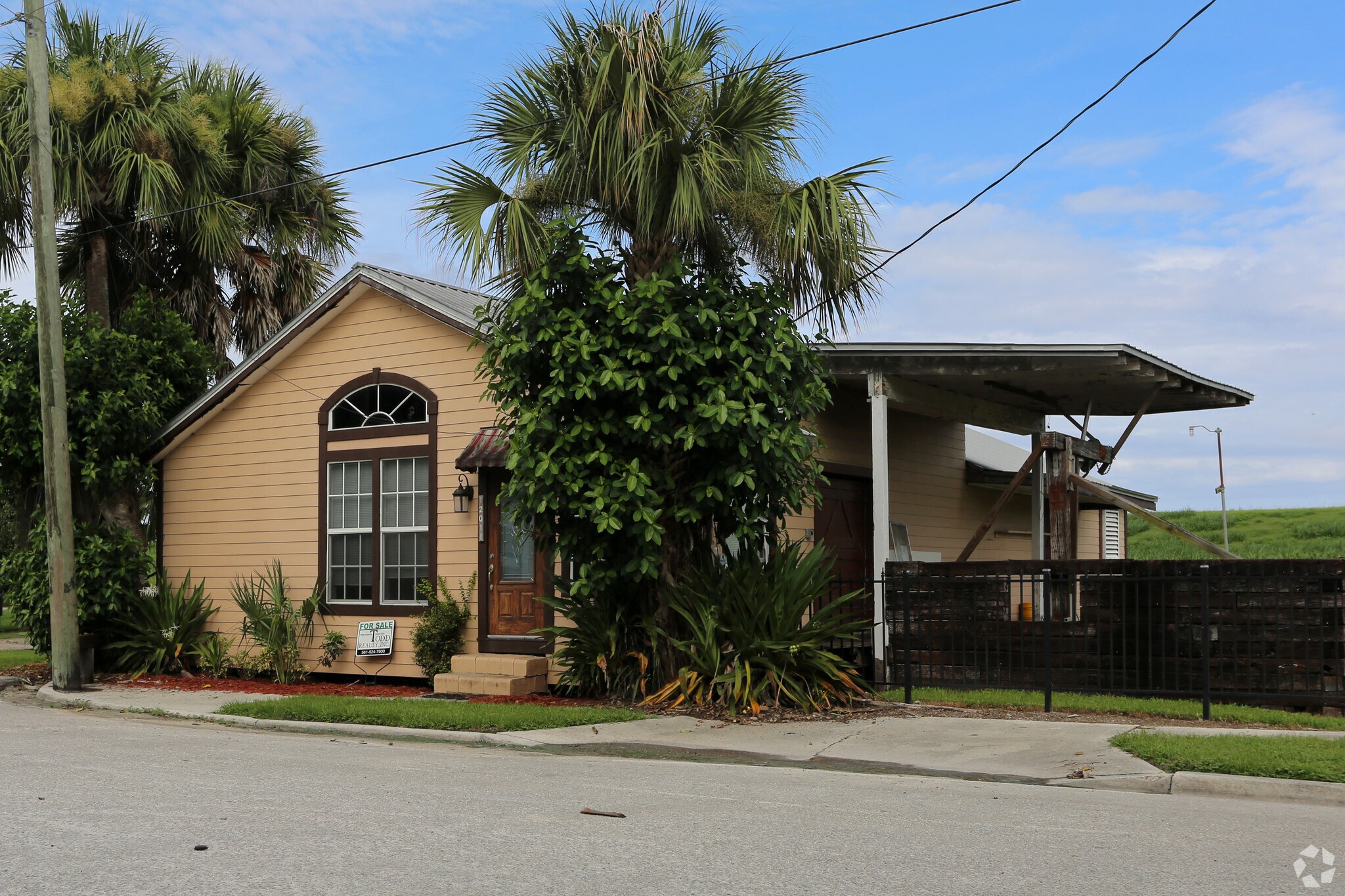 12011 Lakeshore Dr, Canal Point, FL for sale Primary Photo- Image 1 of 1