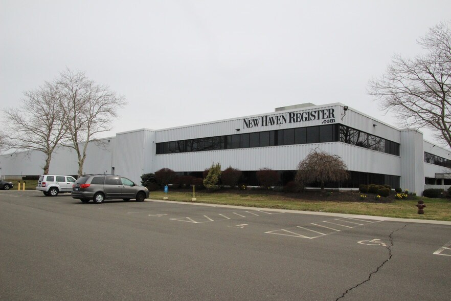 118 Gando Dr, New Haven, CT 06513