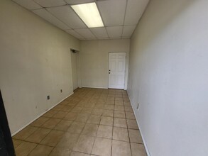 10617 Fuqua St, Houston, TX for lease Interior Photo- Image 2 of 3