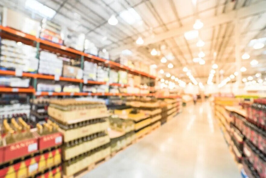 Industrial in Trans-en-Provence for lease - Interior Photo - Image 2 of 5