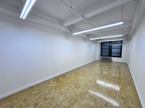 147 W 35th St, New York, NY for lease Interior Photo- Image 1 of 7