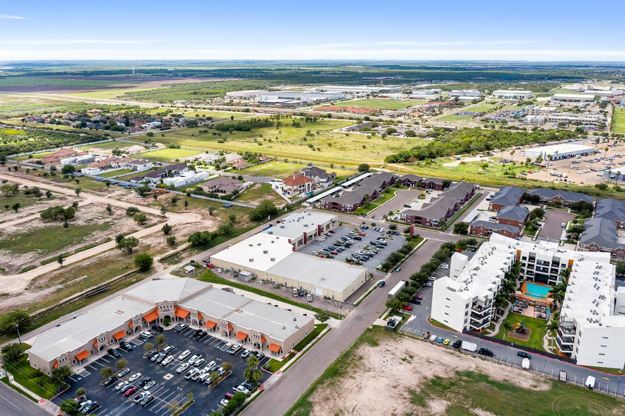 901 Travis St, Mission, TX for sale - Building Photo - Image 2 of 31