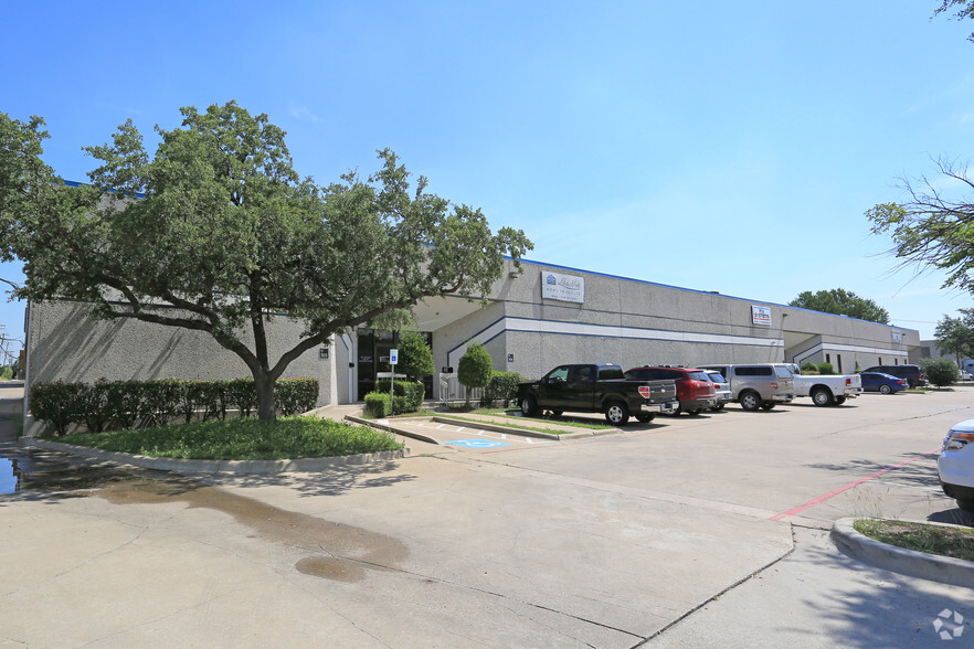 2001 108th St, Grand Prairie, TX for lease - Building Photo - Image 3 of 10