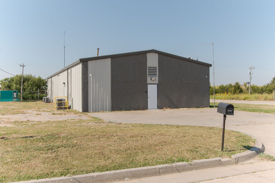 3600 Valley Park Dr, El Reno, OK for lease - Building Photo - Image 3 of 22