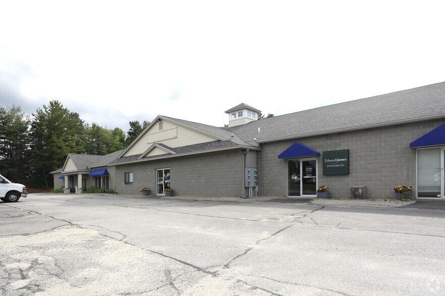 323 Gonic Rd, Rochester, NH 03839