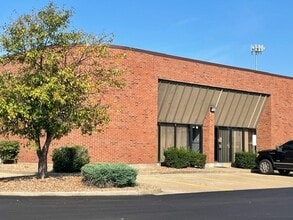 50-58 Algana Ct, Saint Peters, MO for lease Building Photo- Image 2 of 10