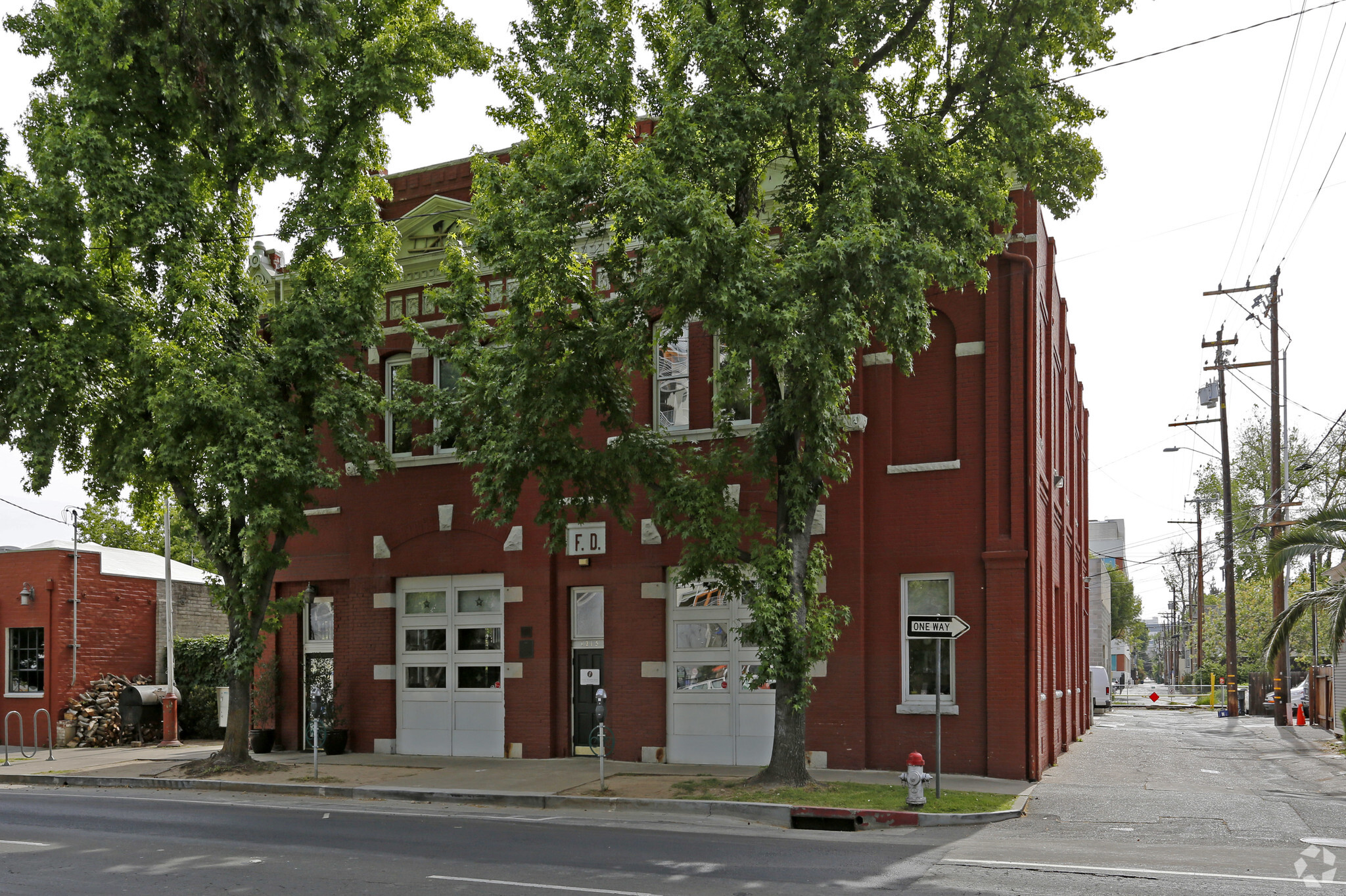 1215 19th St, Sacramento, CA for sale Primary Photo- Image 1 of 1