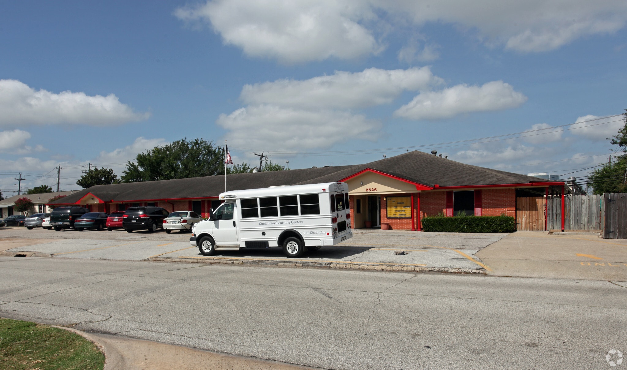 2526 Walnut Bend, Houston, TX for sale Primary Photo- Image 1 of 1