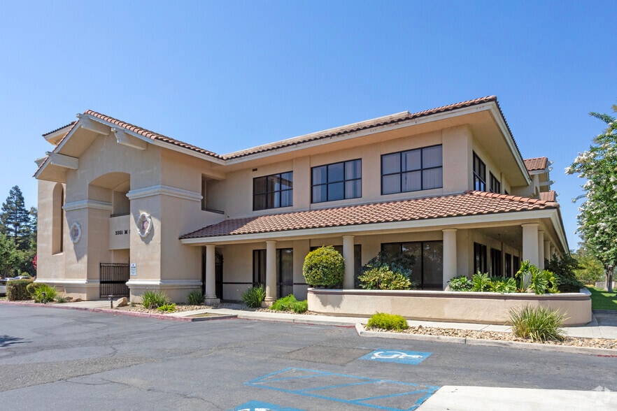 3351 M St, Merced, CA for lease - Primary Photo - Image 1 of 5