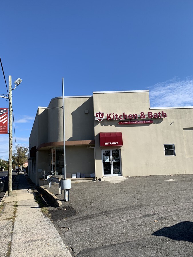 315 Franklin Ave, Franklin Square, NY 11010