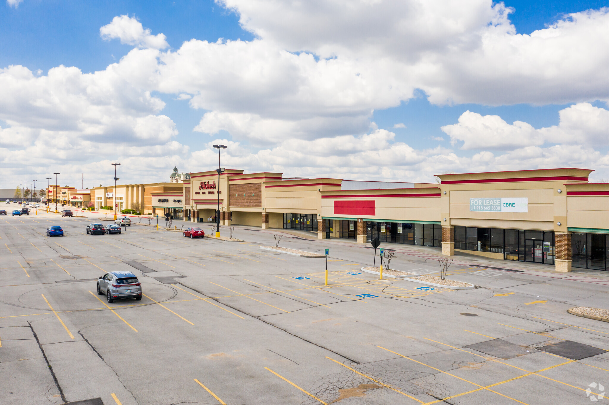 11011-11123 E 71st St, Tulsa, OK for lease Building Photo- Image 1 of 14