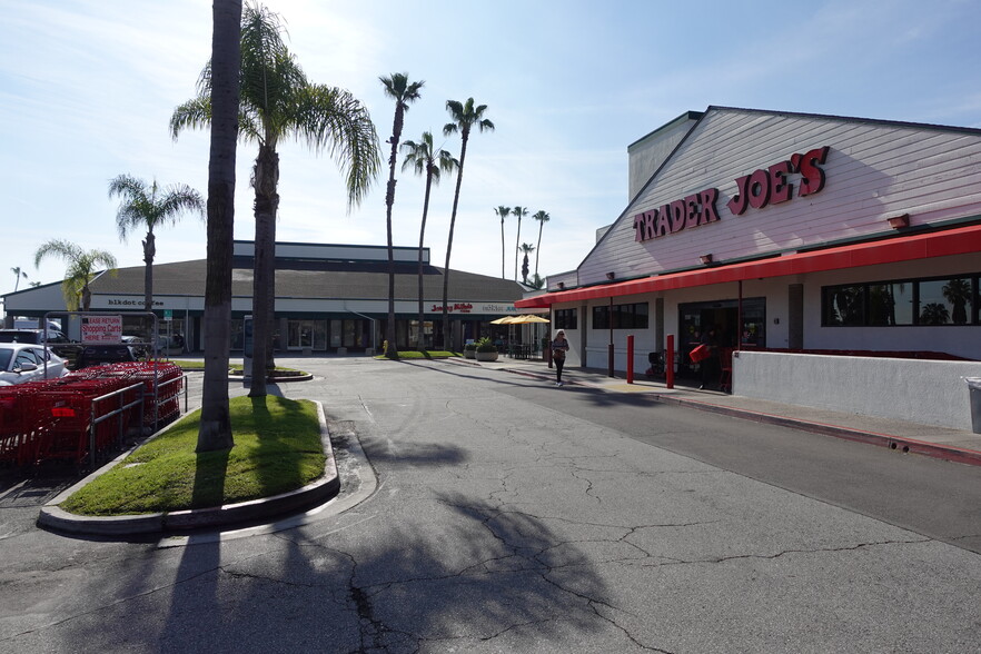 6401-6605 E Pacific Coast Hwy, Long Beach, CA for lease - Building Photo - Image 1 of 21