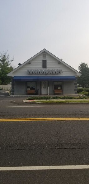 31 W Main St, Farmingdale, NJ for sale - Primary Photo - Image 1 of 1