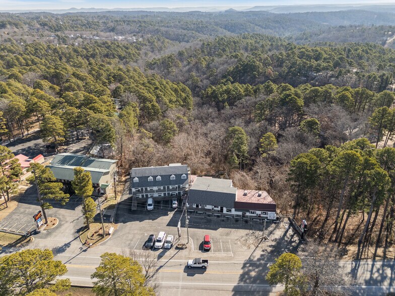 2038 E Van Buren, Eureka Springs, AR for sale - Building Photo - Image 2 of 24