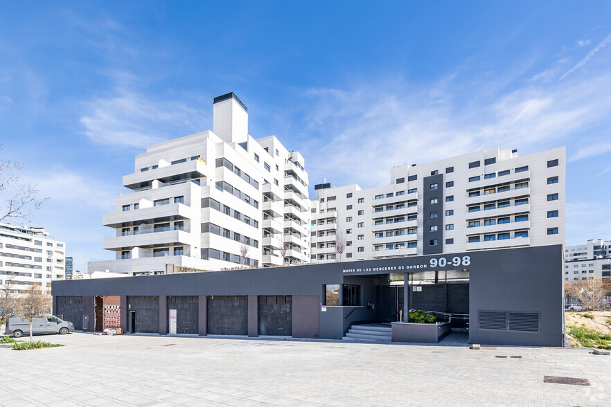 Calle María Mercedes de Borbón, 96, Madrid, Madrid for sale - Building Photo - Image 3 of 3