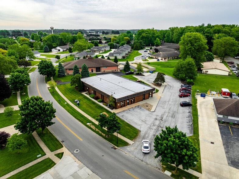 34 Executive Dr, Norwalk, OH for lease - Building Photo - Image 2 of 26