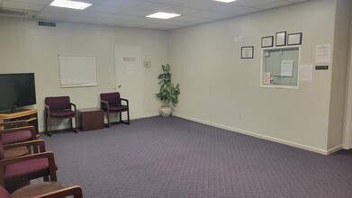 365 Broadway, Amityville, NY for lease Interior Photo- Image 1 of 4