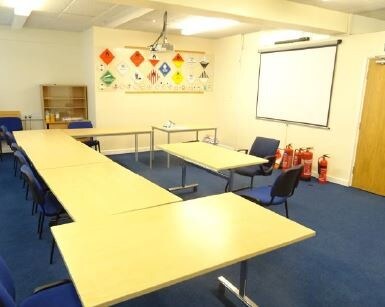 Bruce Rd, Swansea for lease - Interior Photo - Image 2 of 2