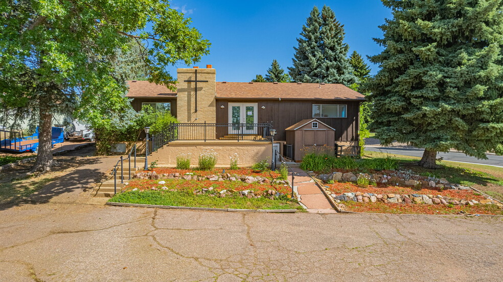 1628 Babcock Ln, Colorado Springs, CO for sale - Primary Photo - Image 1 of 28