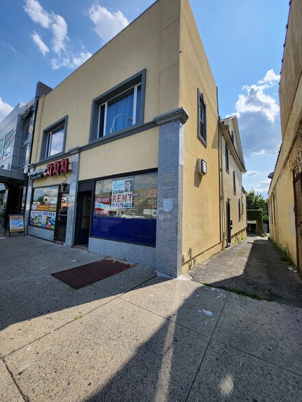 16324 Northern Blvd, Flushing, NY for sale - Building Photo - Image 2 of 5