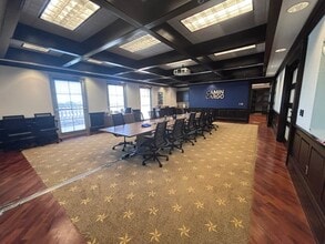 4949 Fairmont Pky, Pasadena, TX for lease Interior Photo- Image 1 of 7