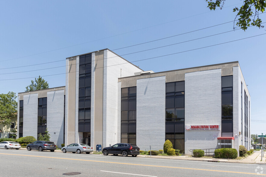 71 S Central Ave, Valley Stream, NY for lease - Building Photo - Image 1 of 4