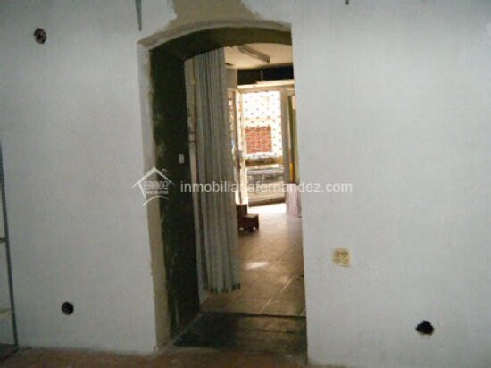 Retail in Cáceres, Cáceres for lease - Building Photo - Image 3 of 3