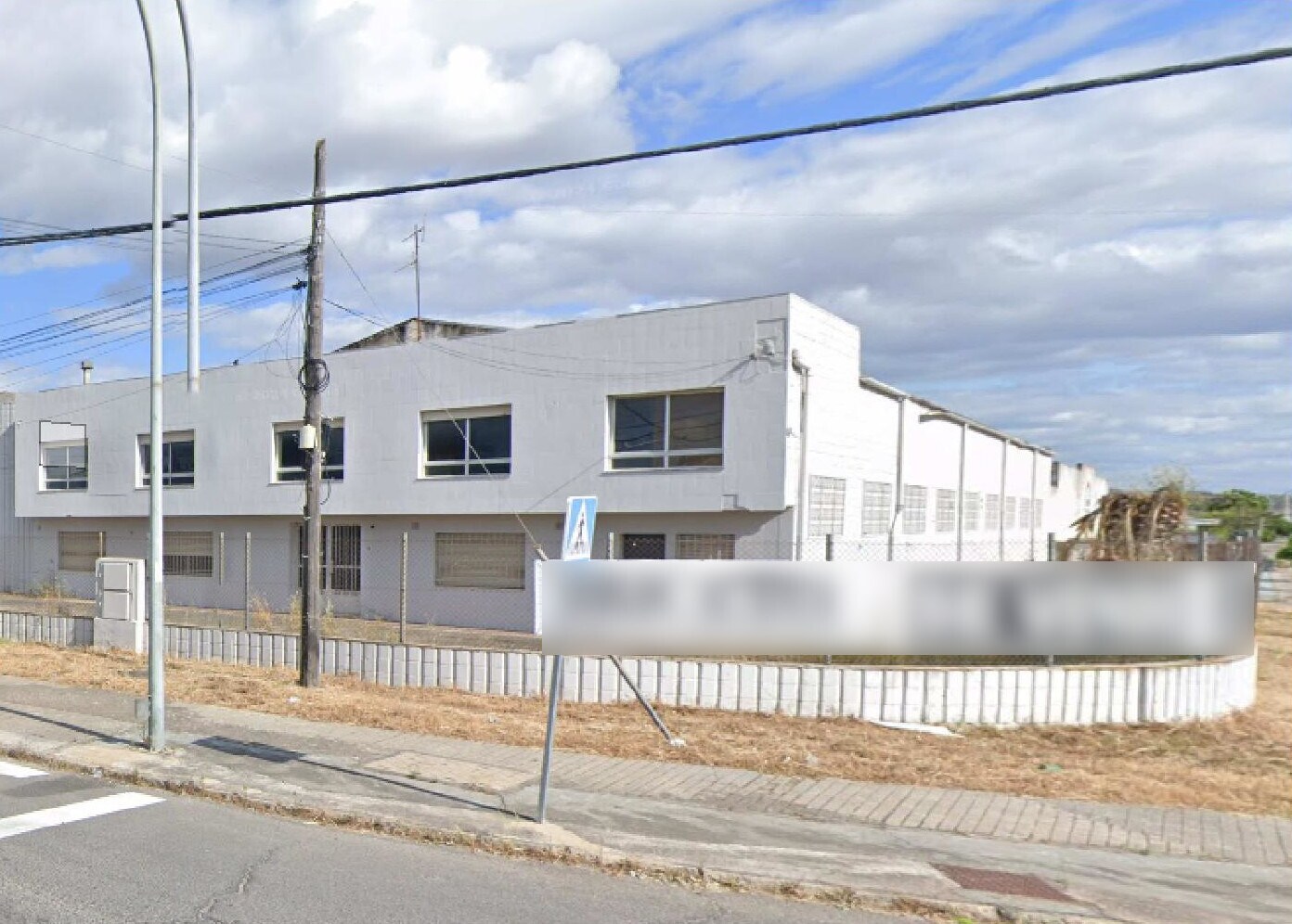 Industrial in Cáceres, Cáceres for sale Primary Photo- Image 1 of 3