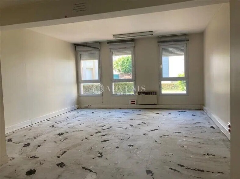 Office in Blois for lease - Interior Photo - Image 1 of 4