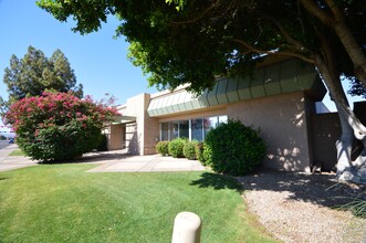 2806 N 24th St, Phoenix, AZ for lease Building Photo- Image 2 of 9