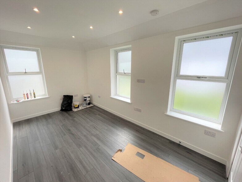 2529 High St, Bonnyrigg, EH19 2DA Retail for Sale