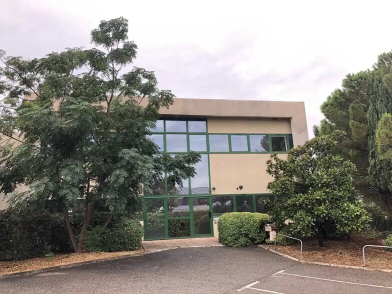 Office in Les Pennes-Mirabeau for sale - Building Photo - Image 3 of 10