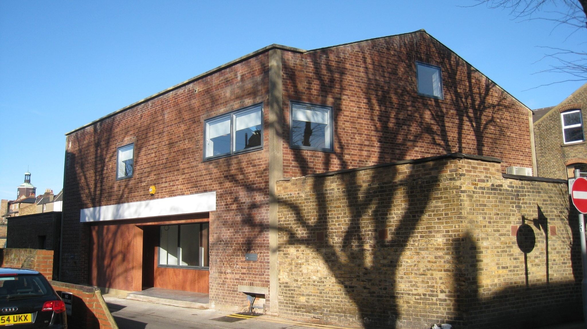 6 Electric Para, Surbiton for lease Primary Photo- Image 1 of 4